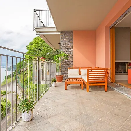 Lägenhet La Breva - Terrazzo Panoramico Vista Di Dorio